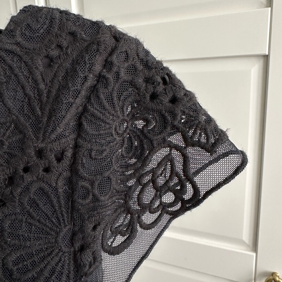 Lilly Pulitzer LBD size 2 - Picture 3 of 5